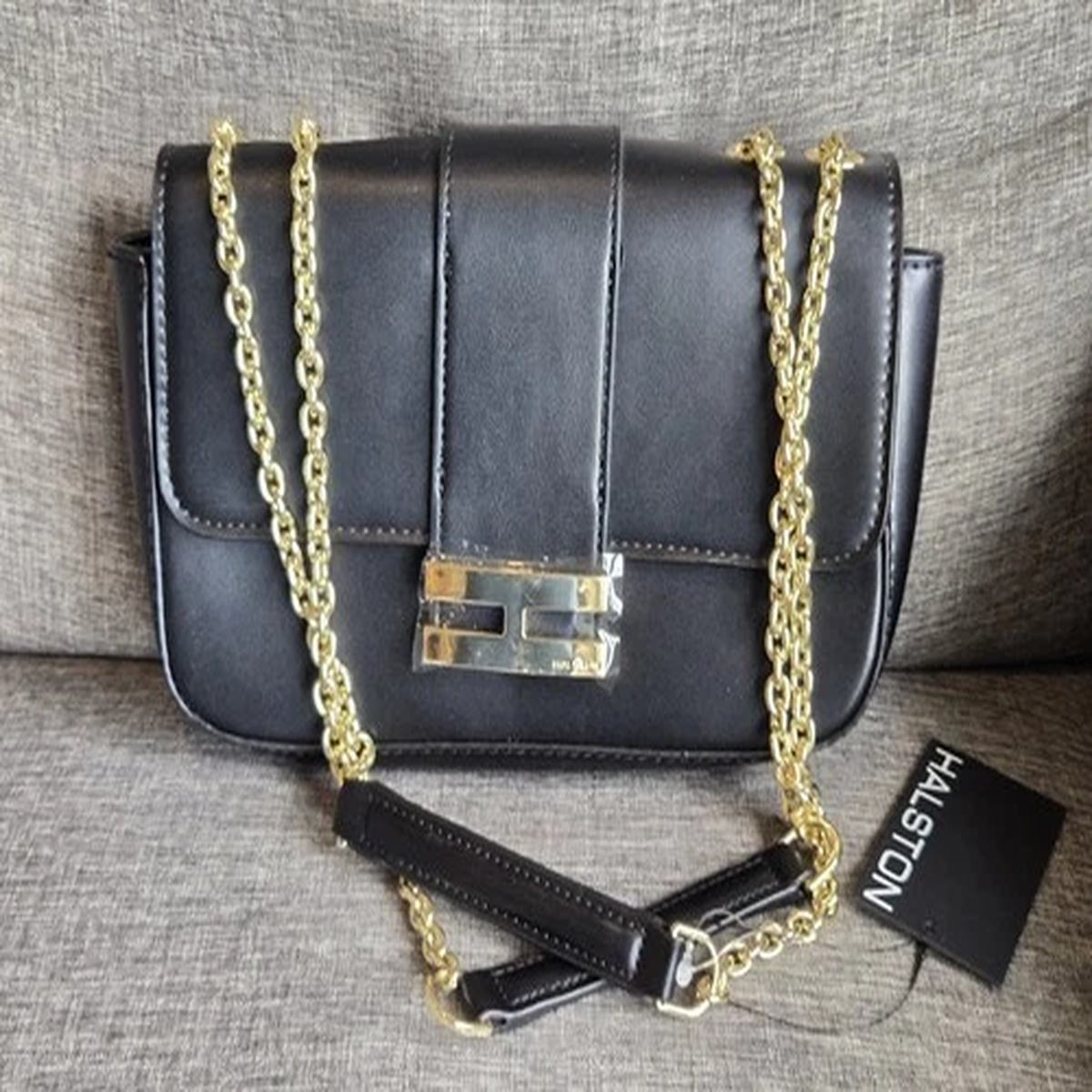 HALSTON Lizzy Calf Magnetic Snap Shoulder Black Shoulder Handbag Womens Purse