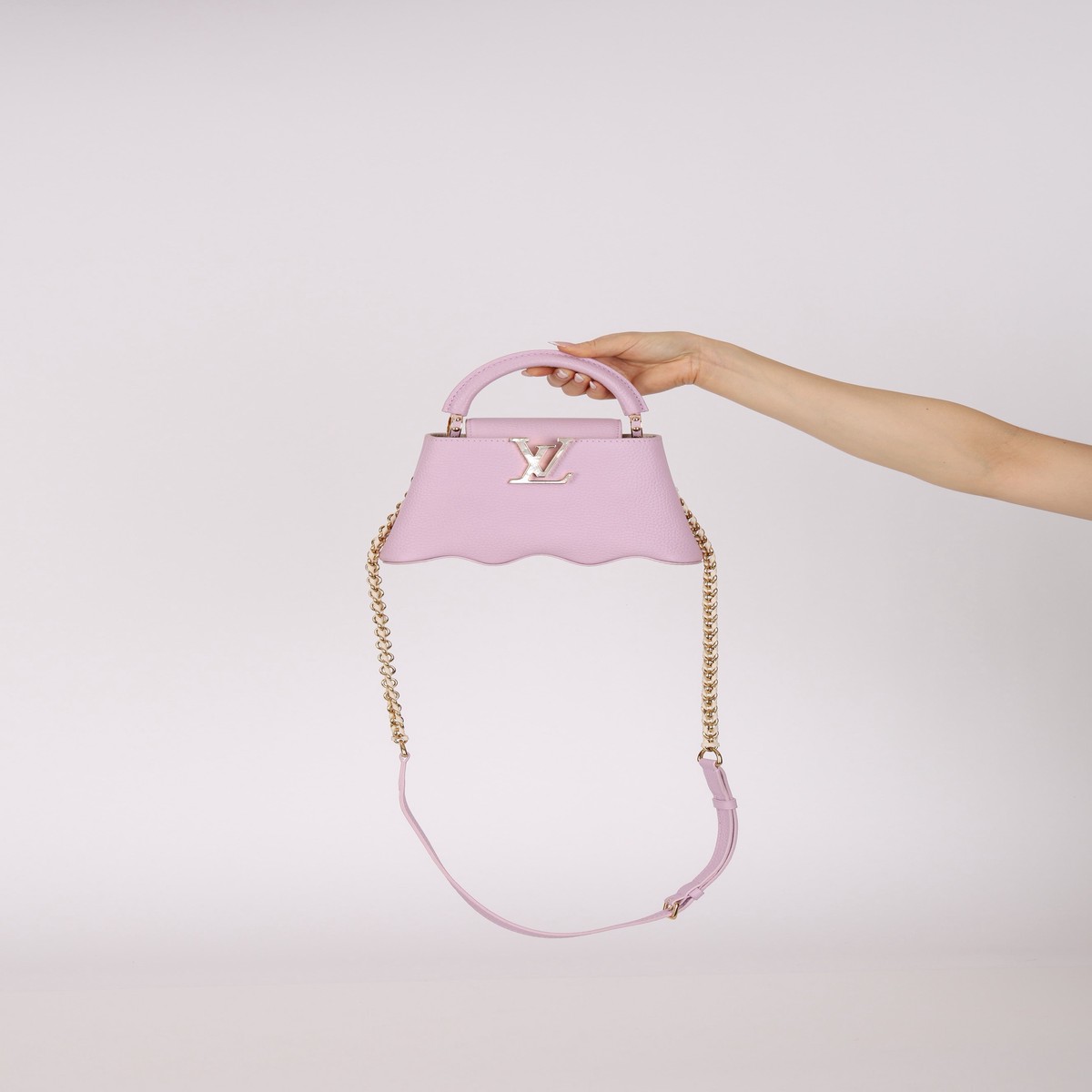 Ultra-Rare Louis Vuitton Guimauve Taurillon Capushell Mother of Pearl Capucines BB