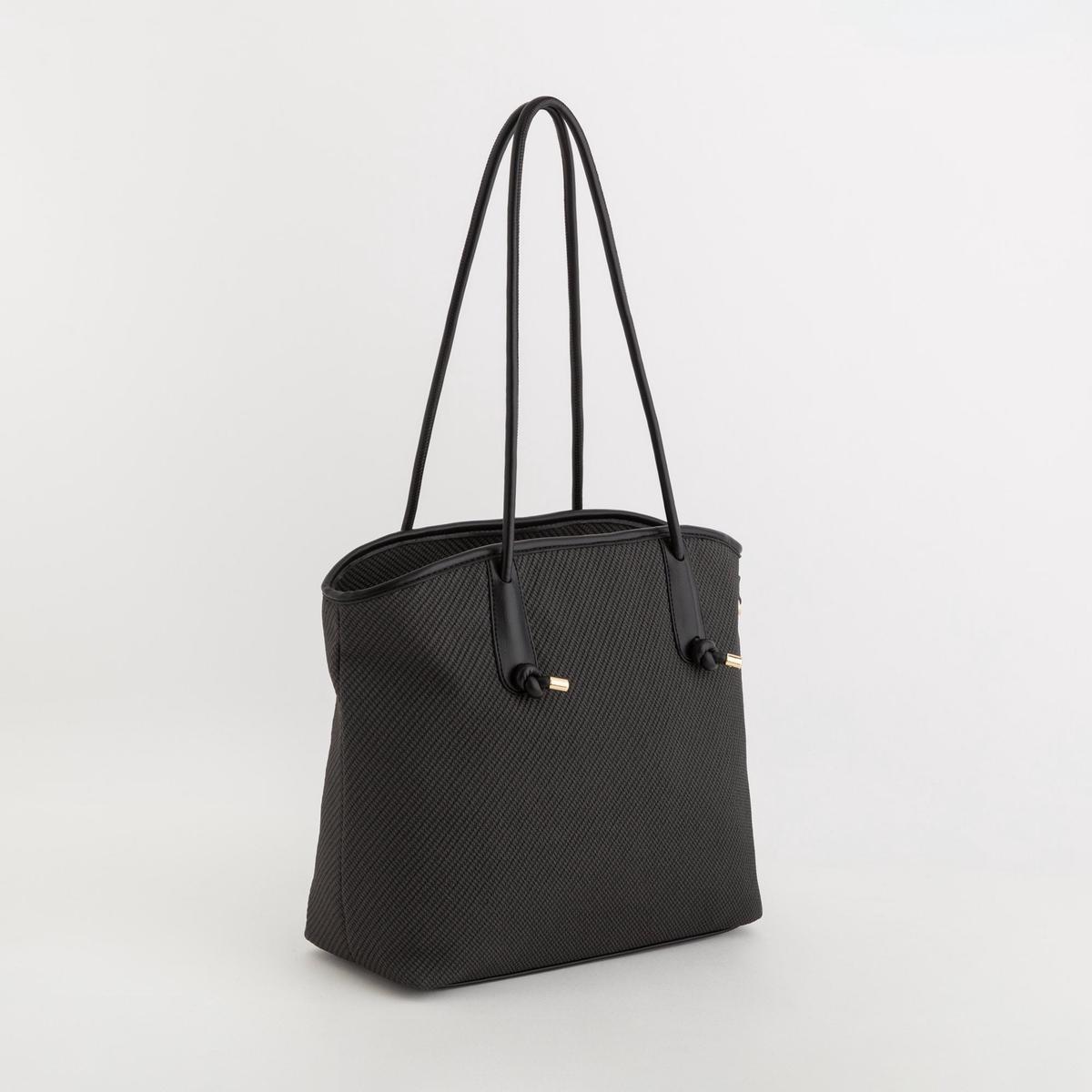 Women's Shopping - Jasmine