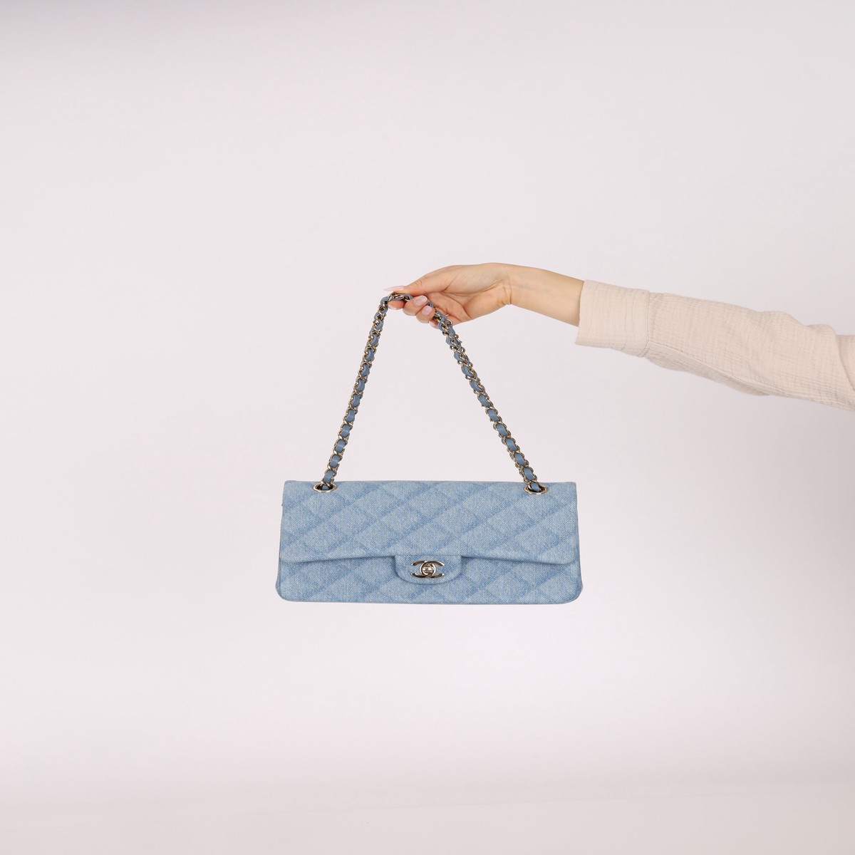 Chanel 2022 Quilted Trompe L'oeil Denim Small Classic Flap GHW