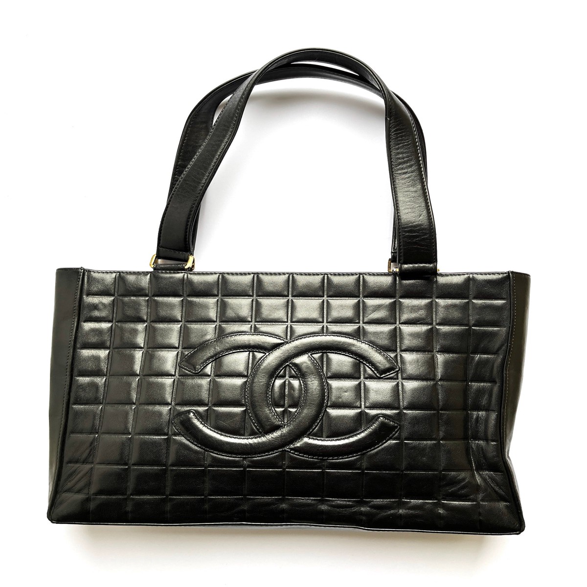 CHANEL Chocolate Bar Black Leather Shoulder Bag